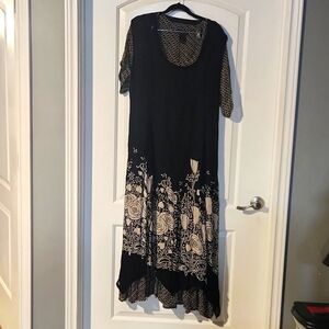 LOLA P. Black and tan dress. XLG.